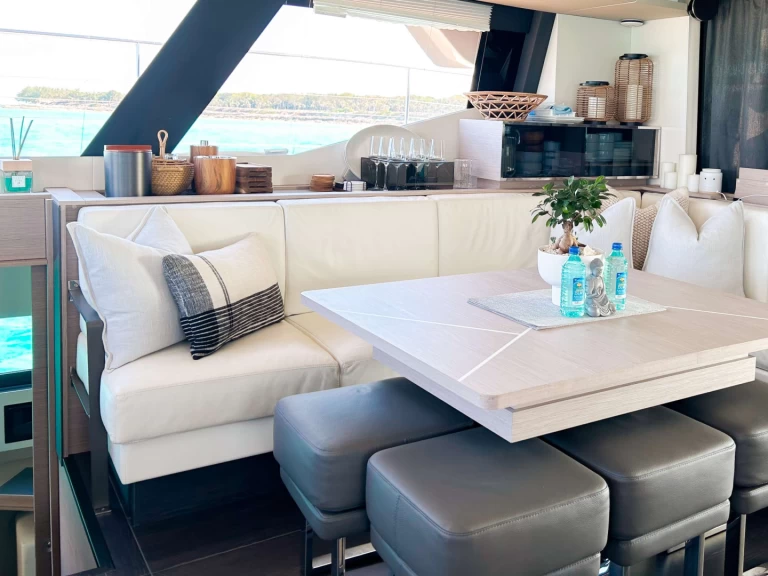 Boat rental Fountaine Pajot PRINCESS MILA in Nassau on Samboat