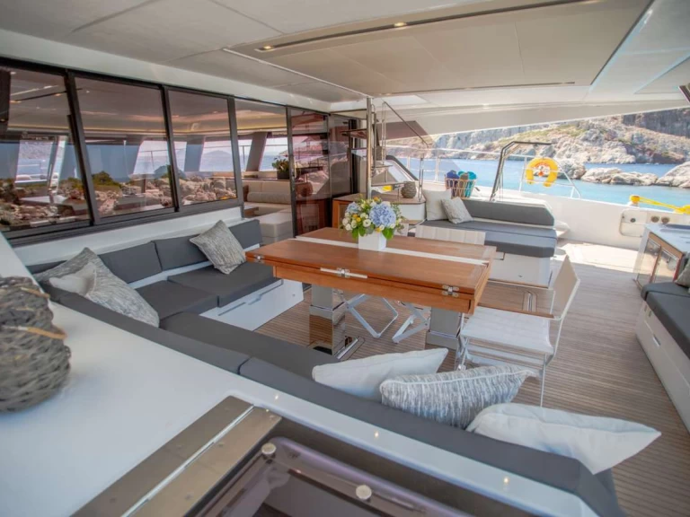 Rent a Fountaine Pajot MAJESTY OF GREECE Néa Péramos