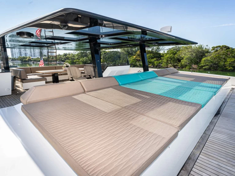 Rent a Sunreef ISLAND MAJESTY Miami