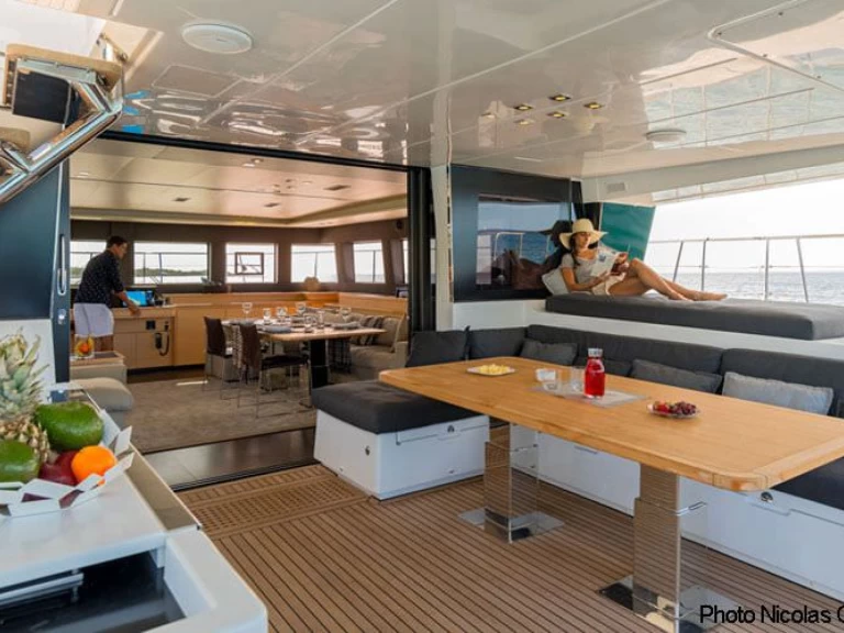 Luxury Yacht rental with or without captain Lagoon Piraeus