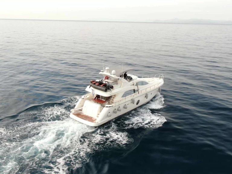 Luxury Yacht for rent Athens at the best price