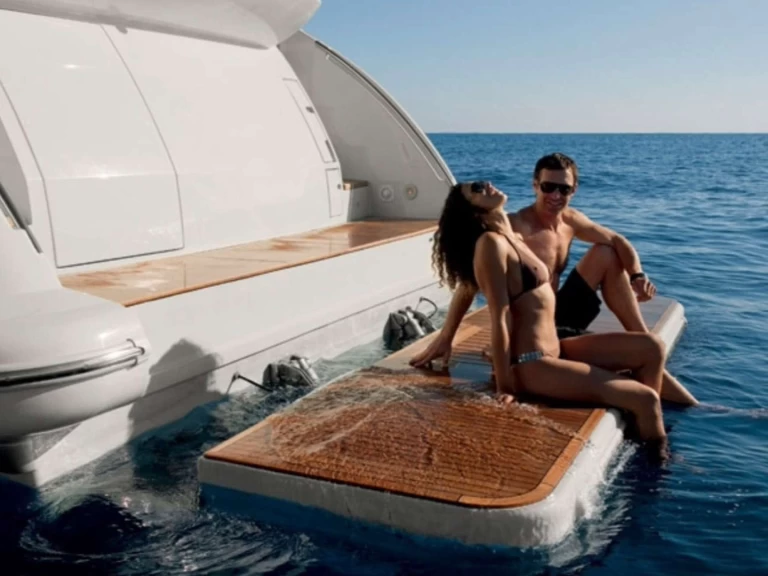 Bareboat Rental Luxury Yacht Azimut with a boat licence
