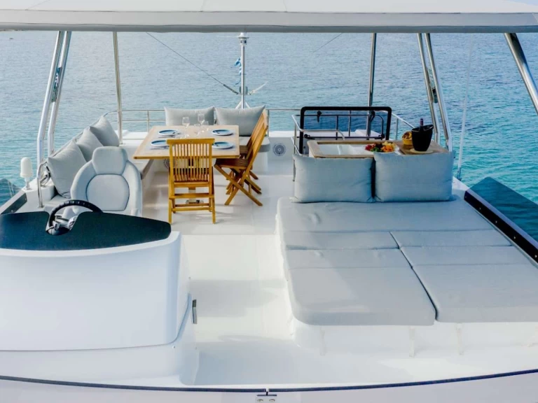 Boat rental Fountaine Pajot ENDLESS BEAUTY  in Athens on Samboat