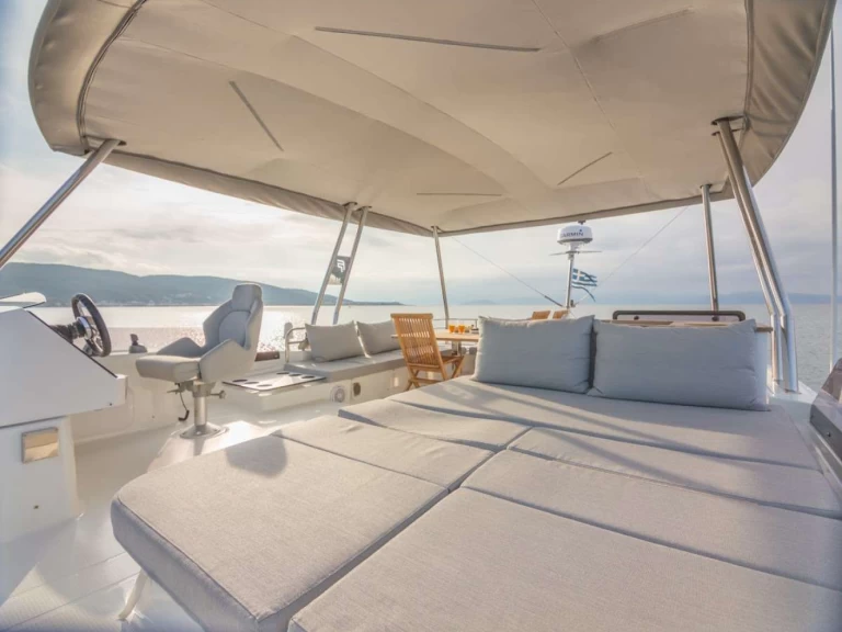 Luxury Yacht rental with or without captain Fountaine Pajot Athens