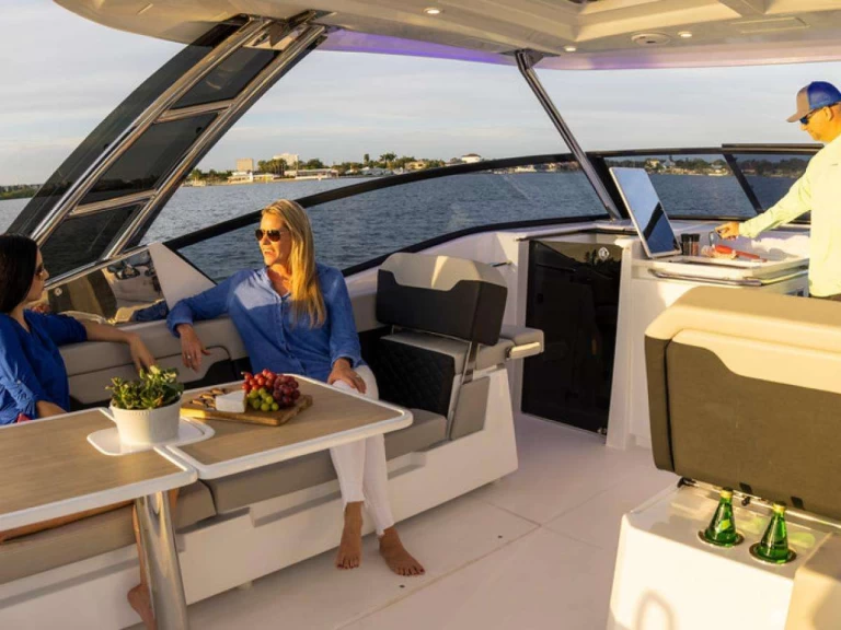 Luxury Yacht rental in France - Aquila Selesticat