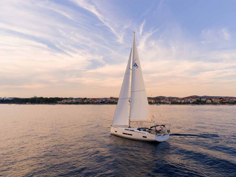 Sailboat rental in Šibenik - Hanse Hanse 460