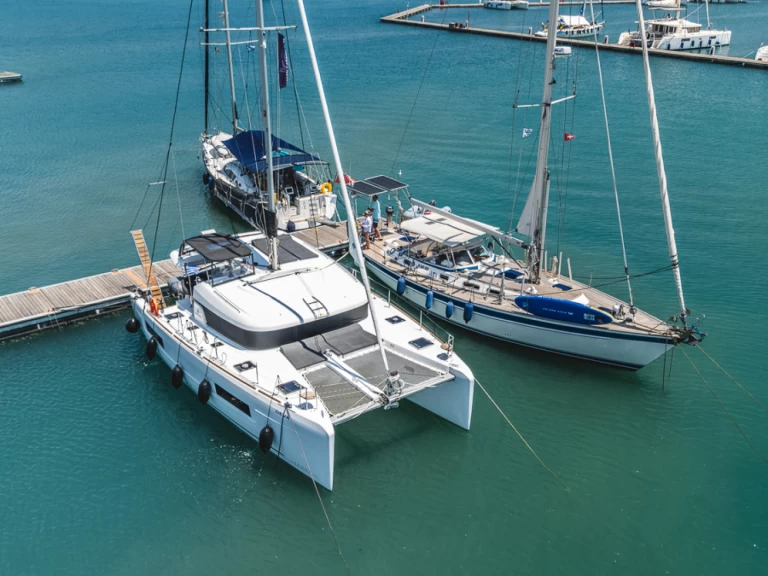 Catamaran for rent Lefkáda at the best price