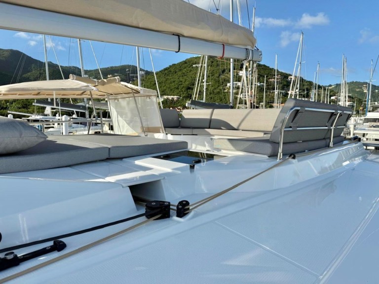 Yacht charter Road Town cheap Elba 45