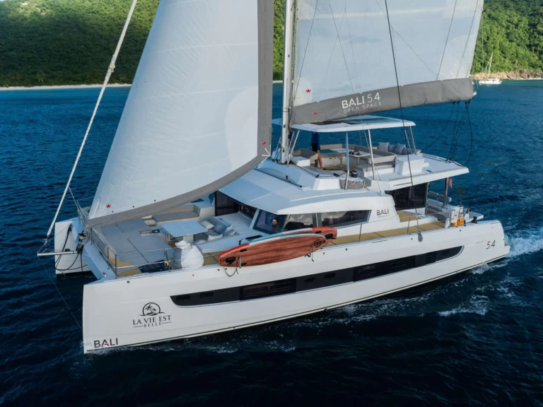 Yacht charter British Virgin Islands (BVI) cheap LA VIE EST BELLE