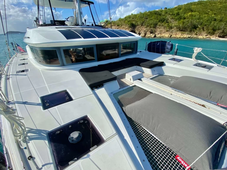 Bareboat Rental Luxury Yacht Lagoon with a boat licence