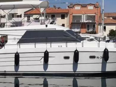 Raffaelli Tempest fly 43 in Siracusa on SamBoat