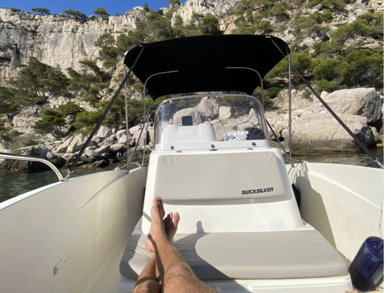 Motorboat rental in La Ciotat - Quicksilver Activ 555 Open