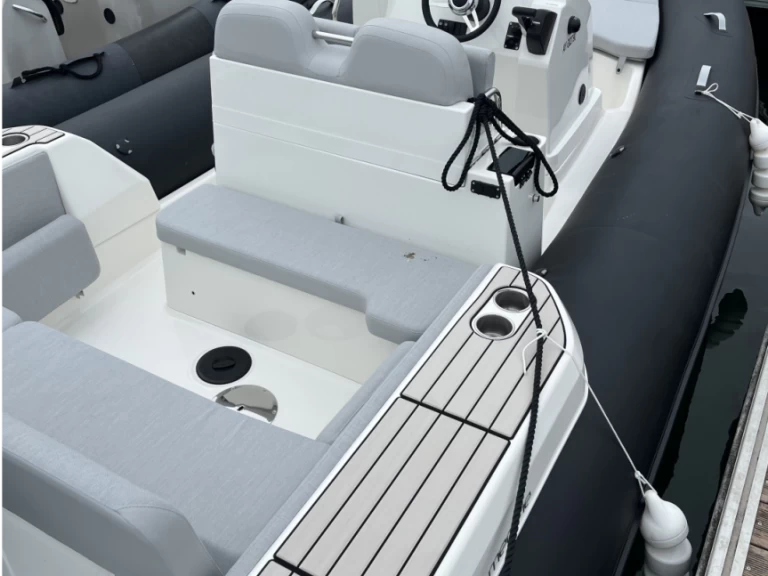 RIB rental in La Trinité-sur-Mer - Zodiac Medline 7.5