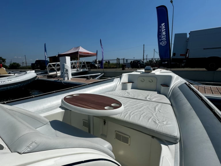 Bareboat Rental RIB Lomac with a boat licence