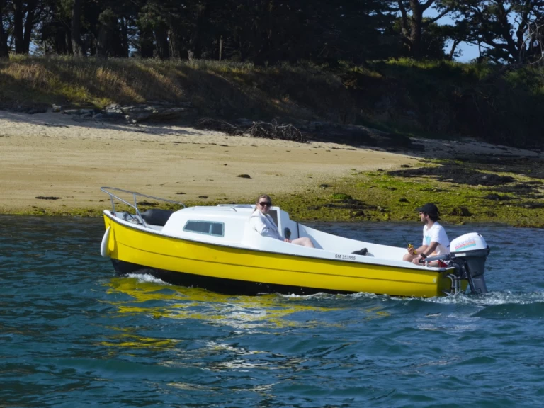 Yacht charter Arradon cheap MEHNIR 475