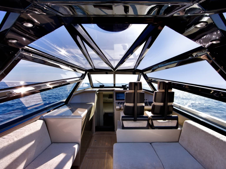 WALLY YACHTS power 47 in Saint-Jean-Cap-Ferrat on SamBoat