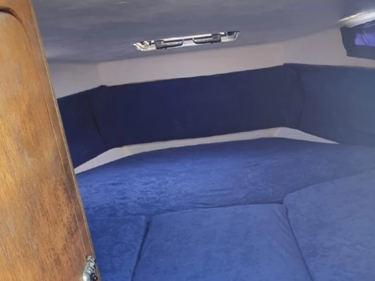 Yacht charter Venice cheap Bahia 20