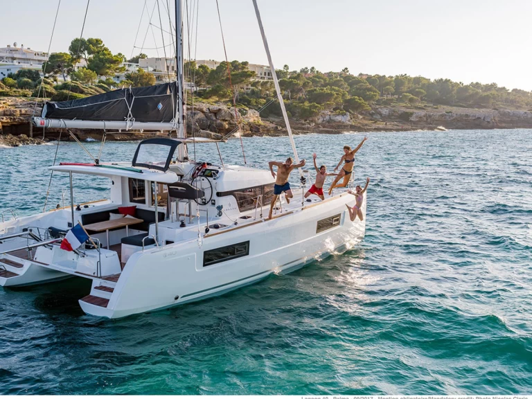 Boat rental Lagoon Lagoon 40 in Golfo Aranci on Samboat