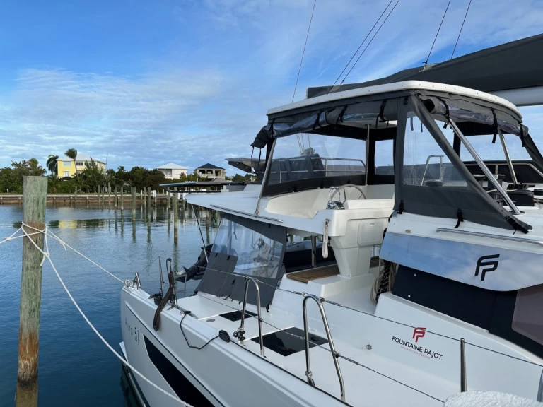 Boat rental Fountaine Pajot Aura 51 in Annapolis on Samboat