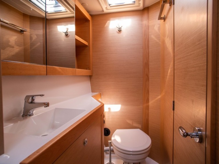 Catamaran rental in Néa Péramos - Lagoon Lagoon 39