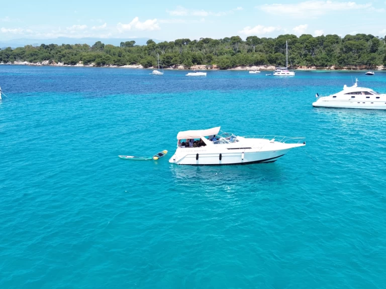 Motorboat rental with or without captain Chris Craft Antibes