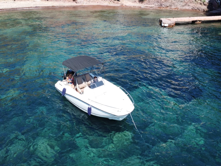 Motorboat rental in Mandelieu-la-Napoule - Quicksilver Quicksilver 555 Open