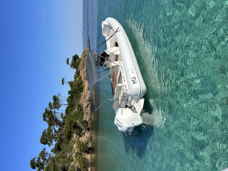 Rent a Nuova Jolly Nuova Jolly 700 Gapeau