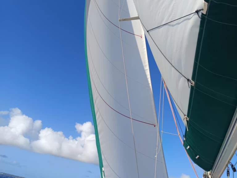 Sailboat for rent Saint-François at the best price