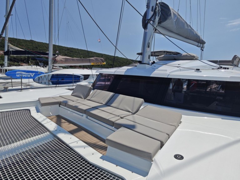 Fountaine Pajot Elba 45 in Punat on SamBoat