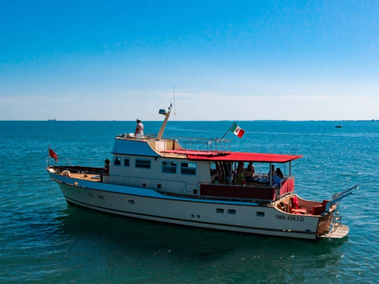 Motorboat rental with or without captain De Poli Venice