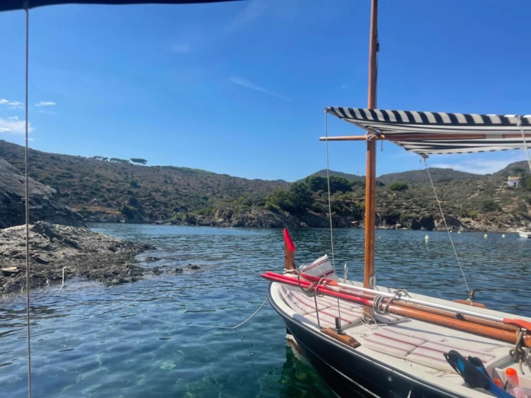 Boat rental Pascual sole diesel in Cadaqués on Samboat
