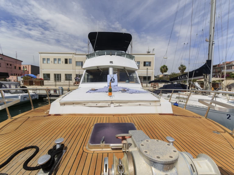 Rent a Stella Maris STELVIO CS287/D Cagliari Port