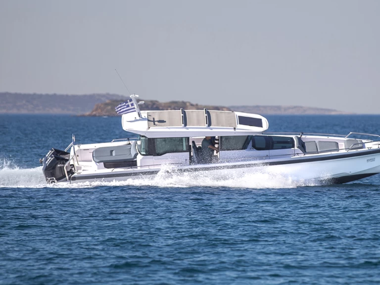 Motorboat for rent Piraeus at the best price