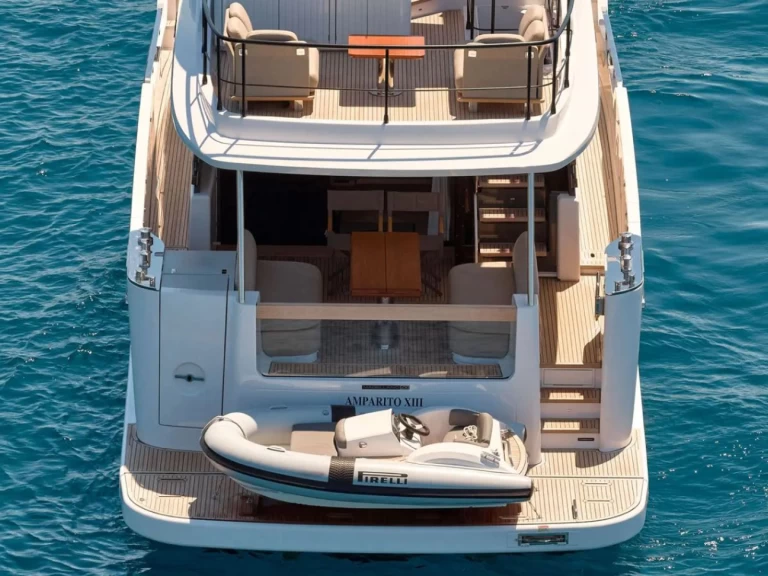 Luxury Yacht for rent Podstrana at the best price
