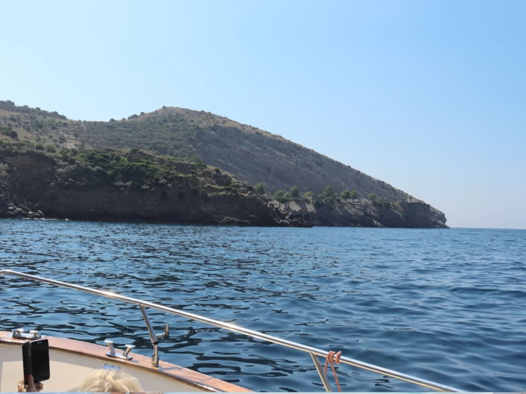 Yacht charter Massa Lubrense cheap Gozzo sorrentino