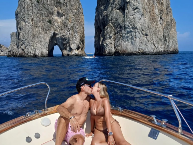 Boat rental Di luccia Gozzo sorrentino in Massa Lubrense on Samboat