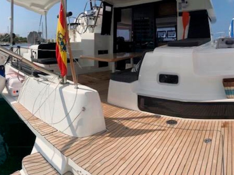 Yacht charter Sant Antoni de Portmany cheap Lagoon 42