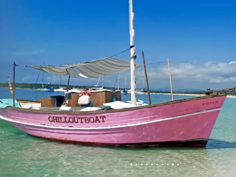 Rent a Llaut Tradicional La Savina