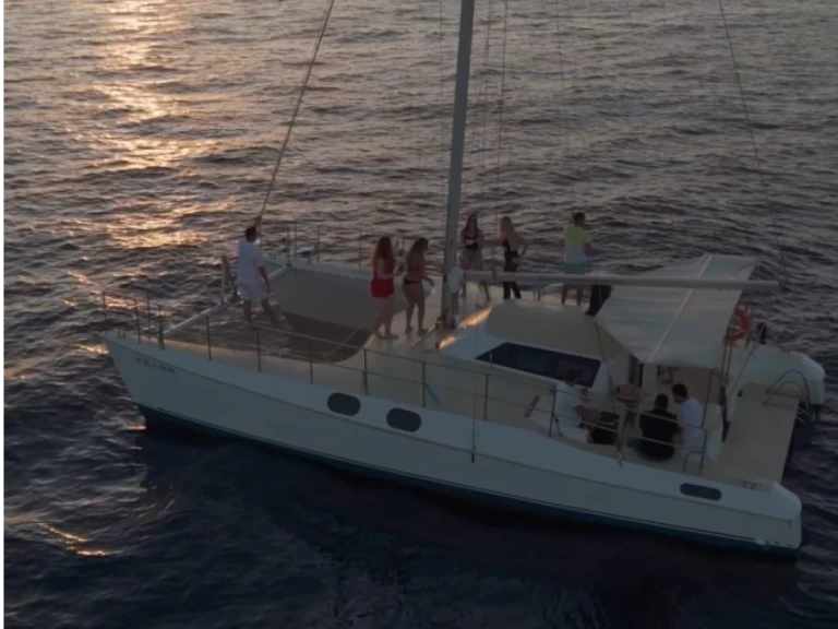 Catamaran rental in Playa de San Juan - Fountaine Pajot Louisiane 37