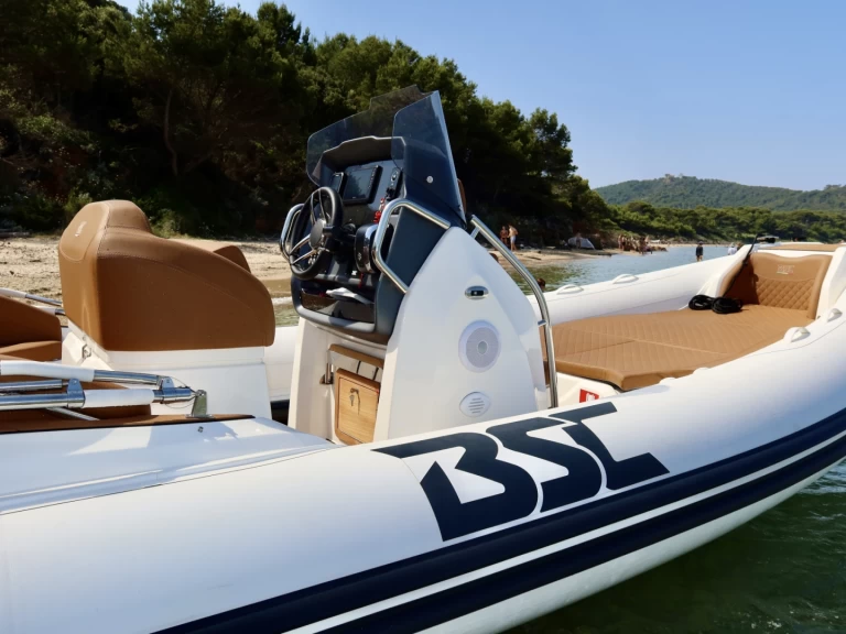 Bsc Bsc 70 élégance in Hyères on SamBoat