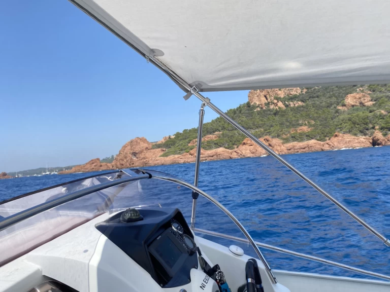 Bénéteau Flyer 650 Sun Deck charter bareboat or captained in  Mandelieu-la-Napoule