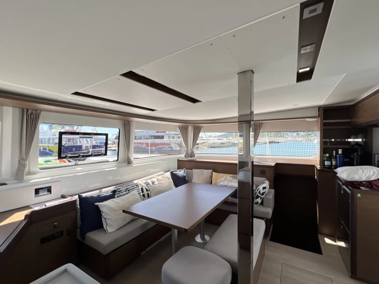 Catamaran rental in Sant Antoni de Portmany - Lagoon Lagoon 46