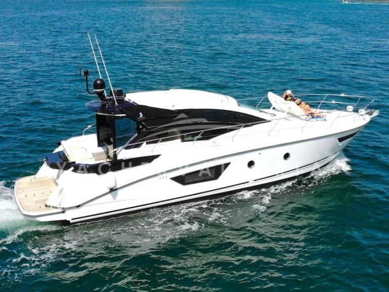 Motorboat rental in Porto Badino - Bénéteau Gran Turismo 46