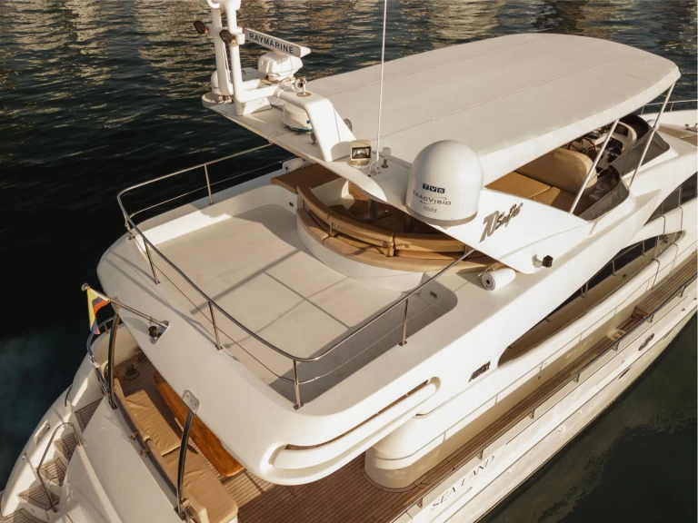 Yacht charter Cartagena cheap Azimut 70
