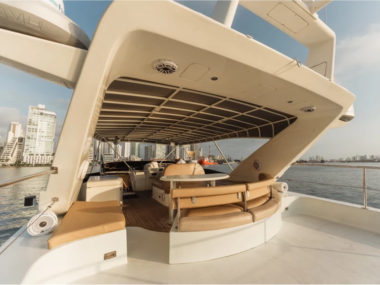 Luxury Yacht rental in Cartagena - Azimut Azimut 70