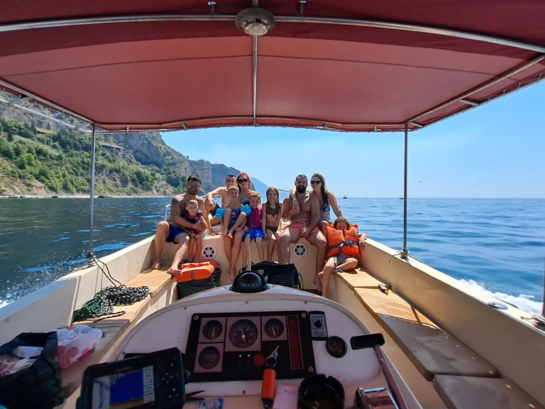 Motorboat for rent Budva at the best price