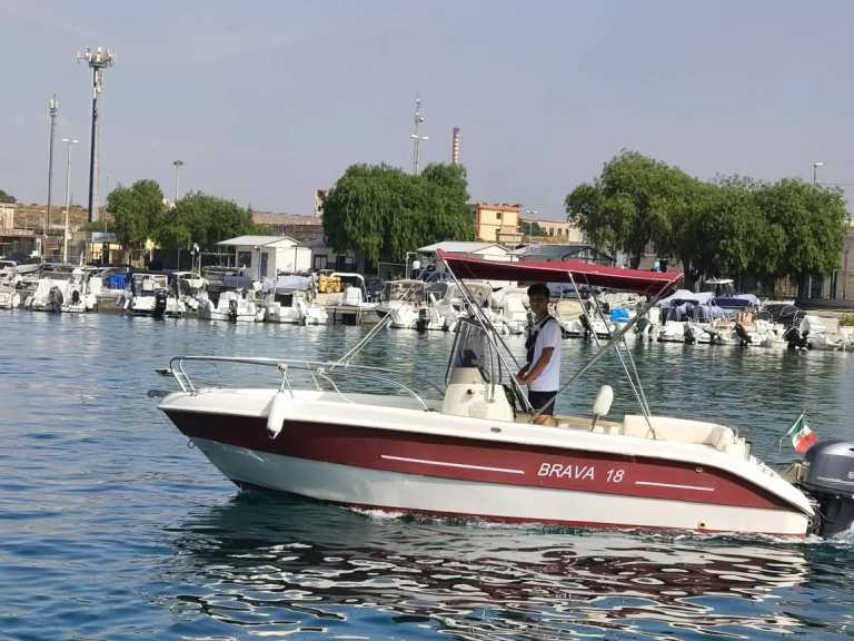 Motorboat rental in Taranto - Mingolla Brava 18