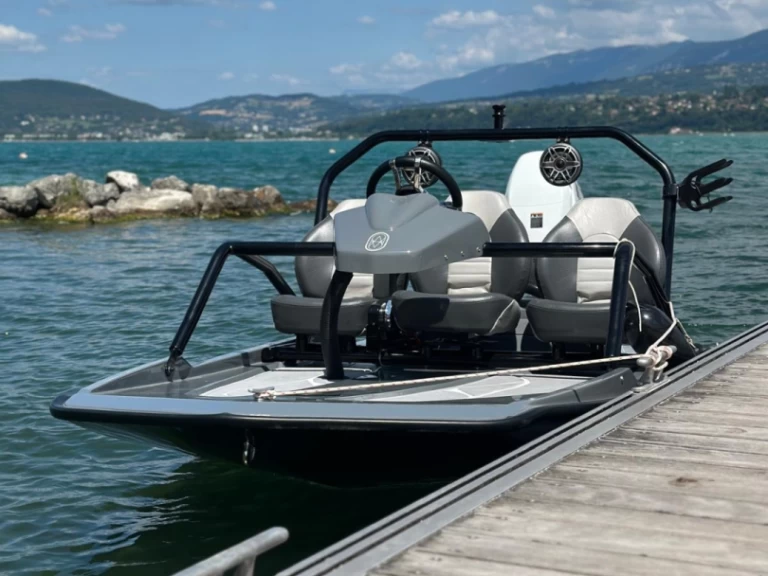 Motorboat rental with or without captain AWASH Aix-les-Bains