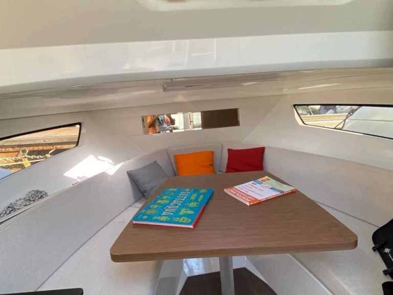 Bareboat Rental Motorboat Jeanneau with a boat licence