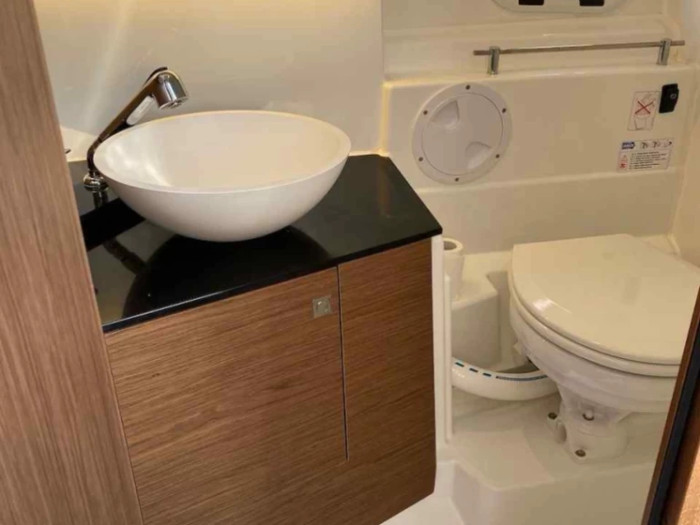 Motorboat for rent Genova at the best price